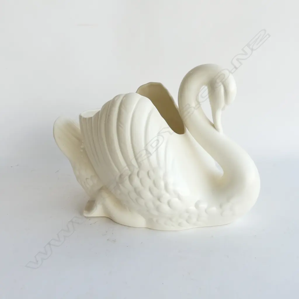 LG CROWN LYNN WHITE SWAN L. 310MM Image 1++