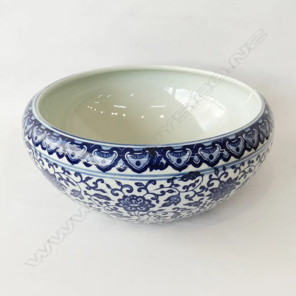 B/W CHINESE BOWL 320mm dia H.130mm Image 1++