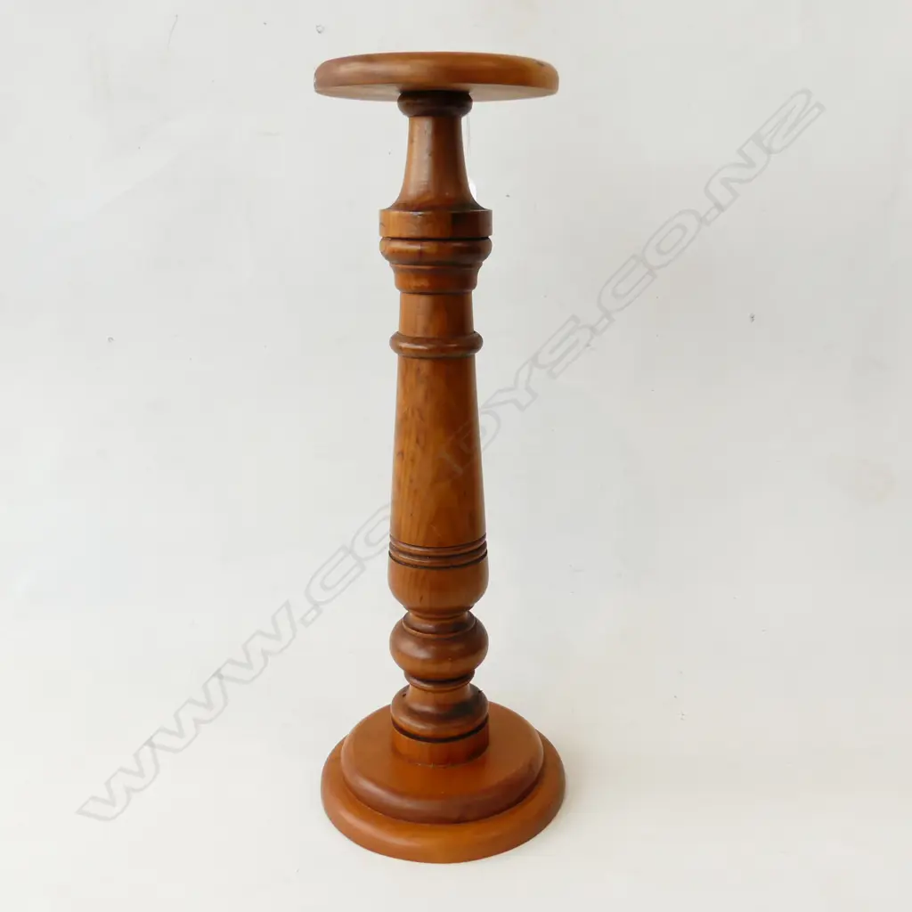 TURNED KAURI PLANT STAND H.580mm Image 1++