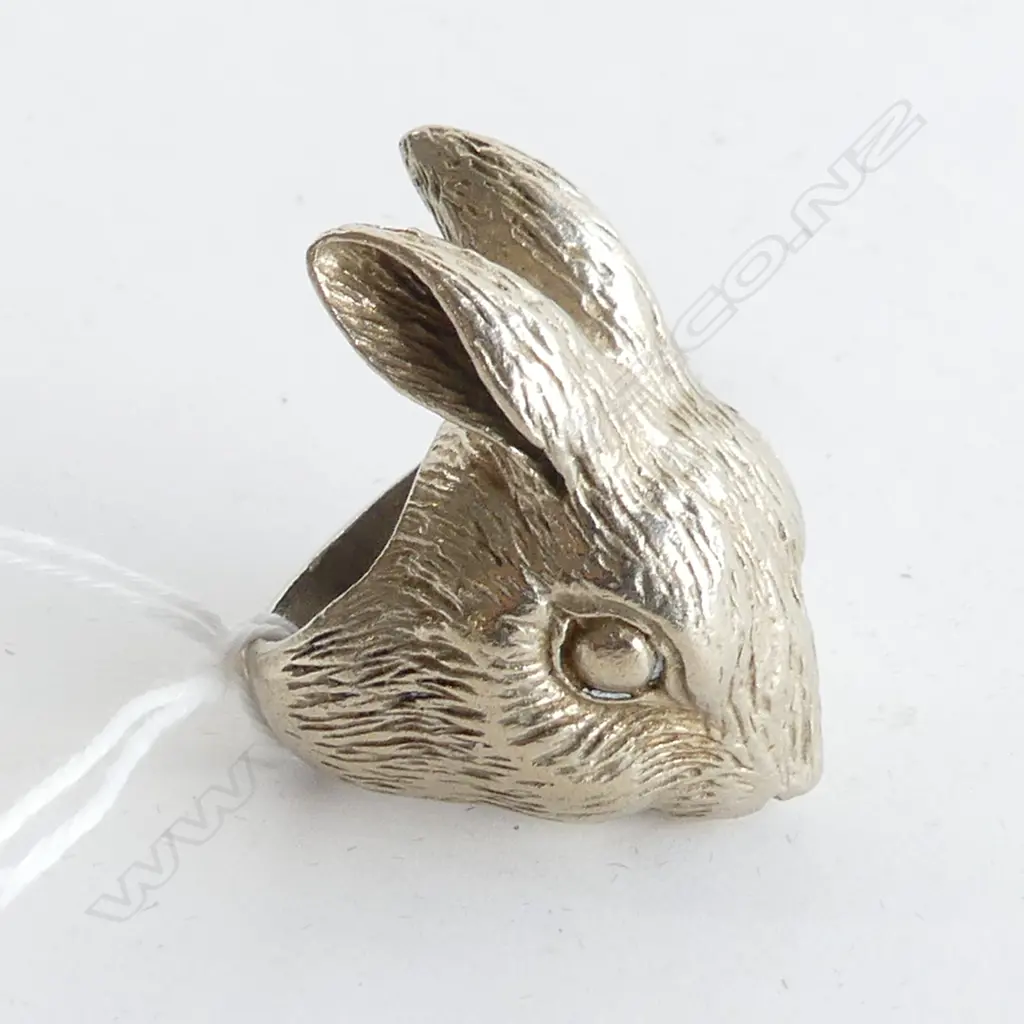FUNKY RABBIT HEAD RING (COSTUME) Image 1++