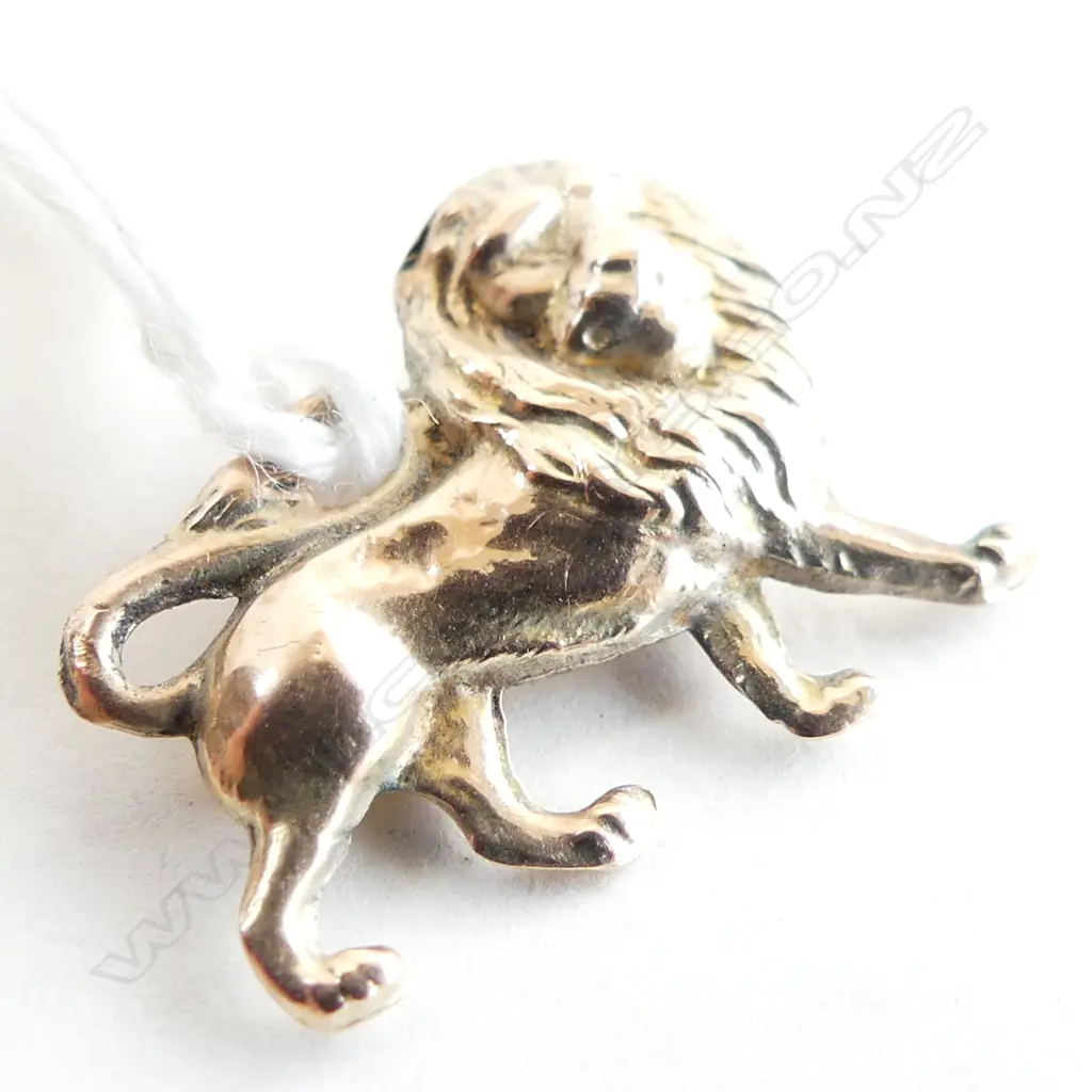 9CT rose gold LION passant CHARM 0.68gm Image 1++
