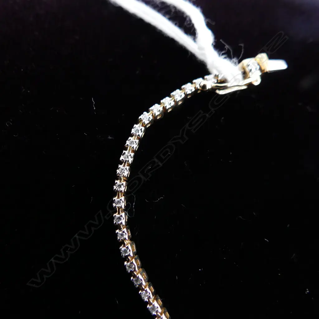 9CT GOLD & DIAMOND SET TENNIS BRACELET, 0.39CT, 4.3GMS Image 1++
