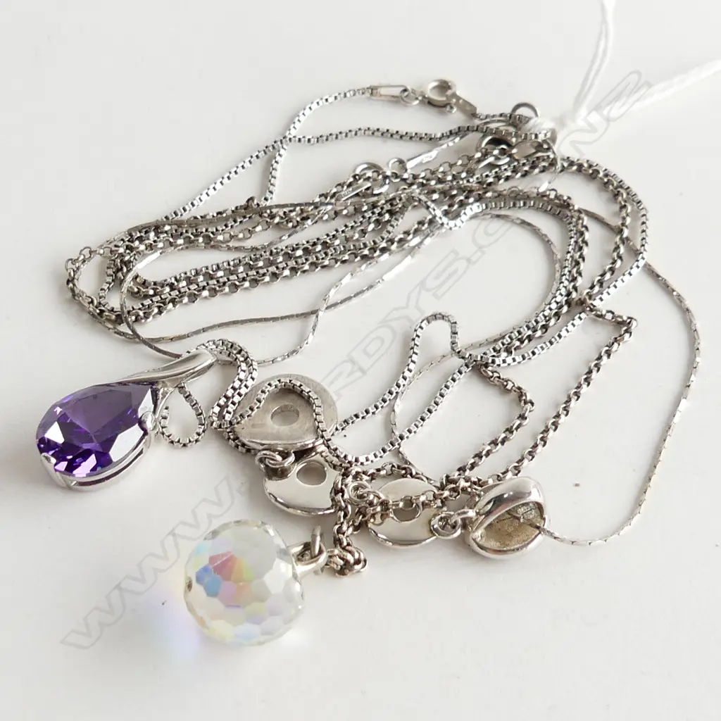 3 STG SILVER PENDANTS & CHAINS; CRYSTAL BALL, AMETHYST & CONTEMPORARY DROP PENDANTS  Image 1++