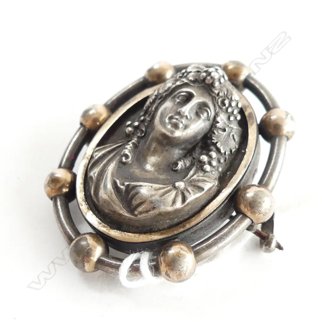 OLD SILVER / METAL CAMEO - UNMARKED 40x30mm 24.0 GRAMS Image 1++