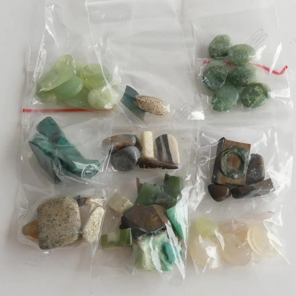 BAG MOONSTONE CABOCHONS ETC.. Image 1++