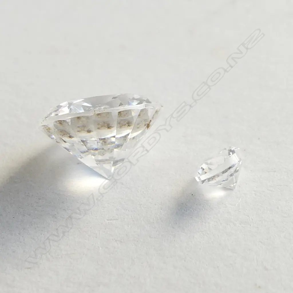 TWO LOOSE CZ STONES Image 1++