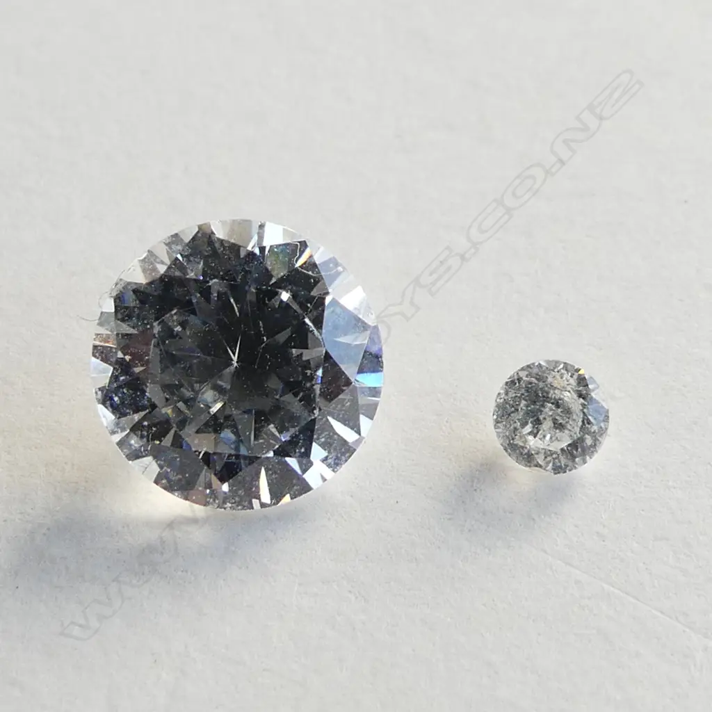 TWO LOOSE CZ STONES Image 1++