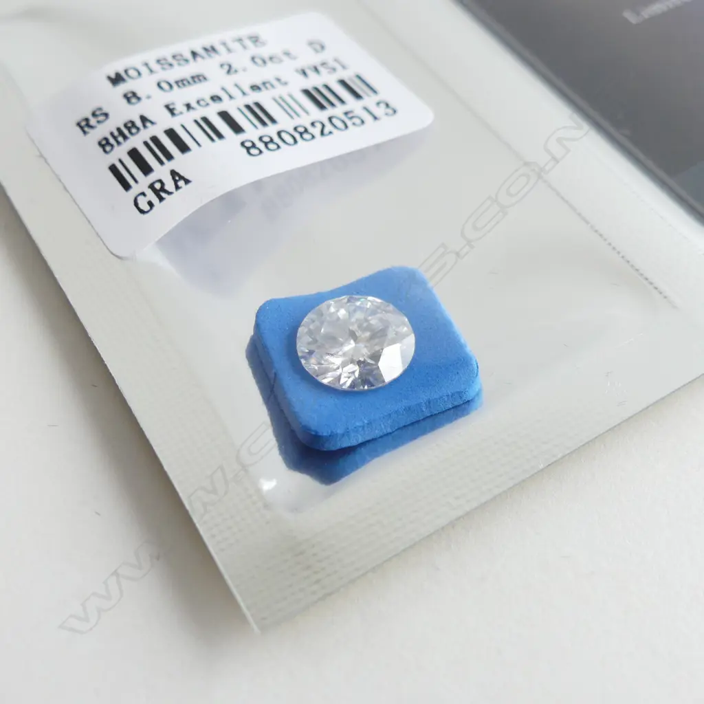 MOISSANITE STONE, WITH GRA REPORT 2CT Image 1++