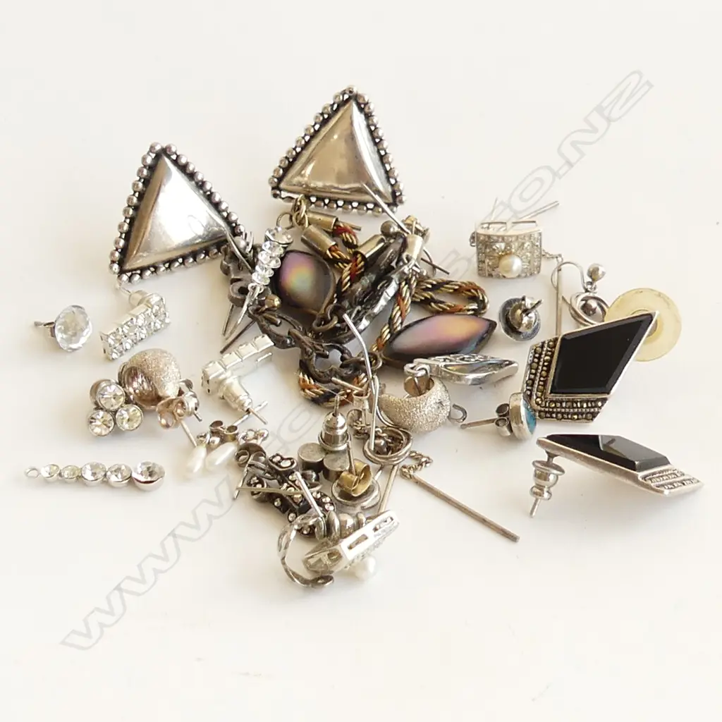 ASST. 925 SILVER EARRINGS 32 GRAMS + COSTUME EARRINGS Image 1++