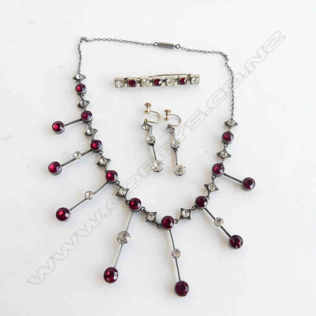 PASTE NECKLACE & BROOCH + EARRINGS Image 1++