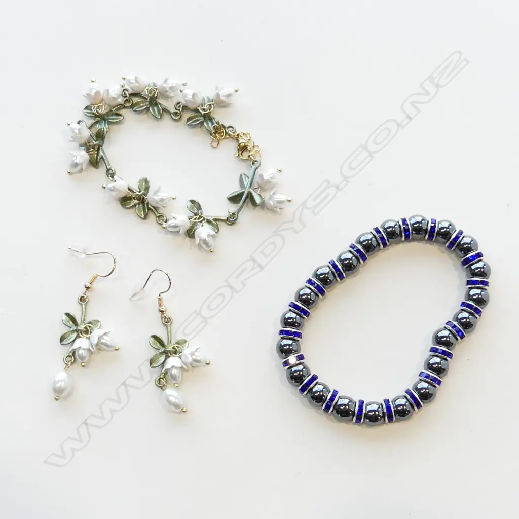 HEMETITE BRACELET & FAUX PEARL & BRACELET WITH MATCHING DROP EARRINGS Image 1++