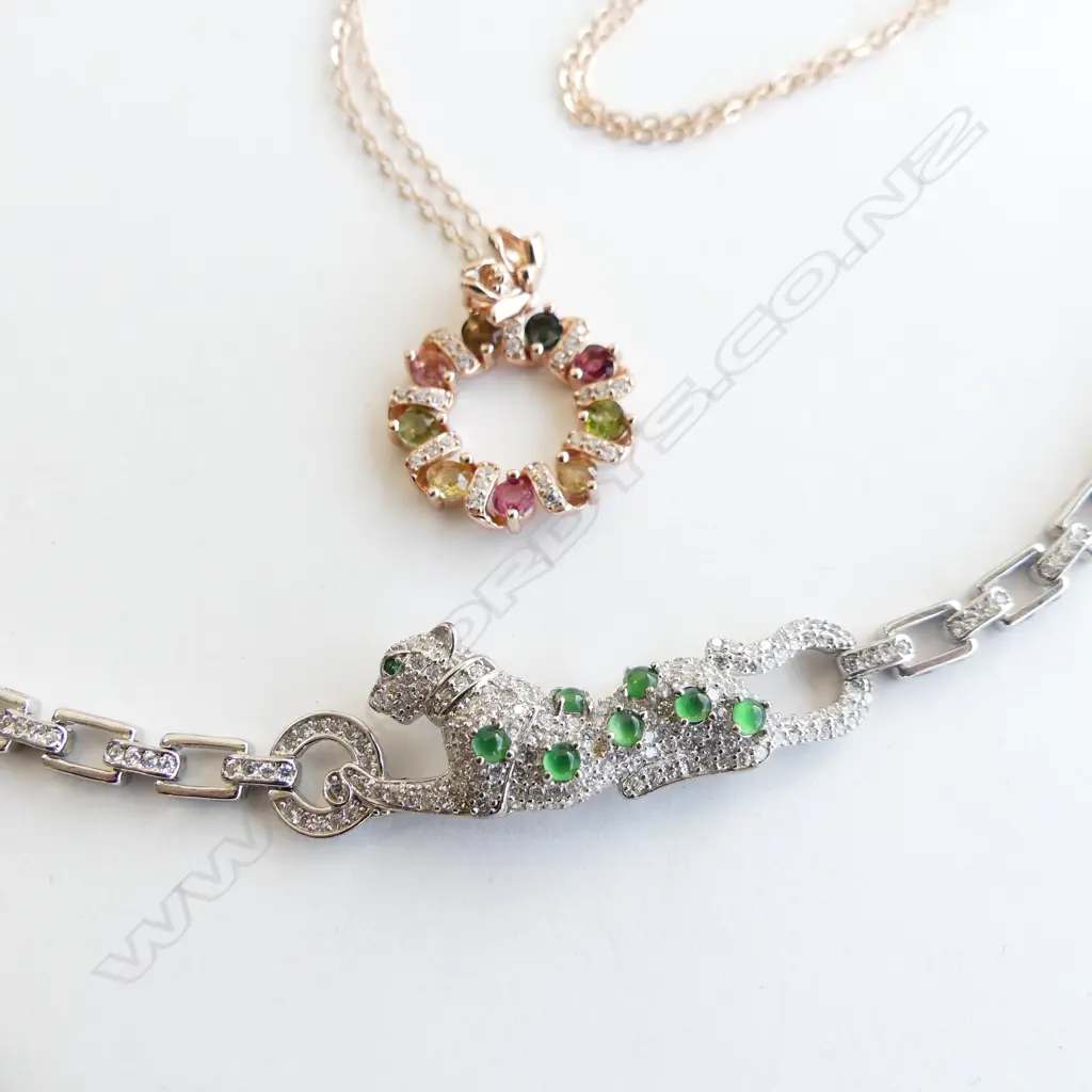2 925 SILVER PCES; BRACELET w. LEOPARD & SILVER GILT PENDANT NECKLACE Image 1++