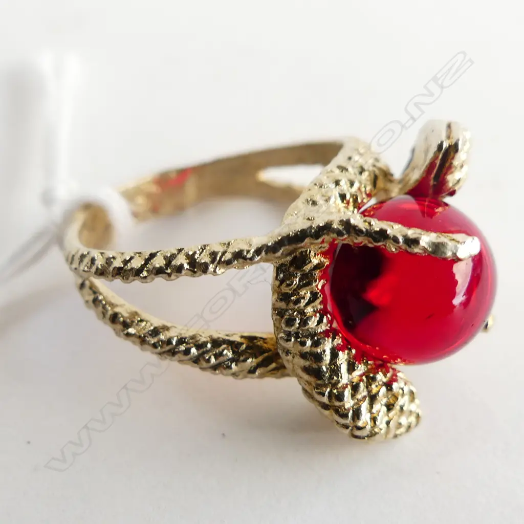 SNAKES WITH RED BALL RING (COSTUME) Image 1++