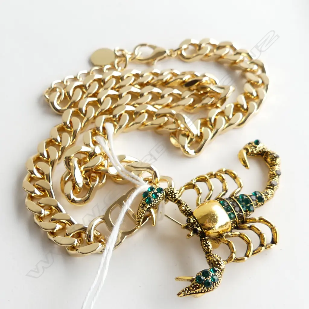 HEAVY GOLD PLATED CD NECK CHAIN + GOLD PLATED & GEM SET SCORPION BROOCH Image 1++