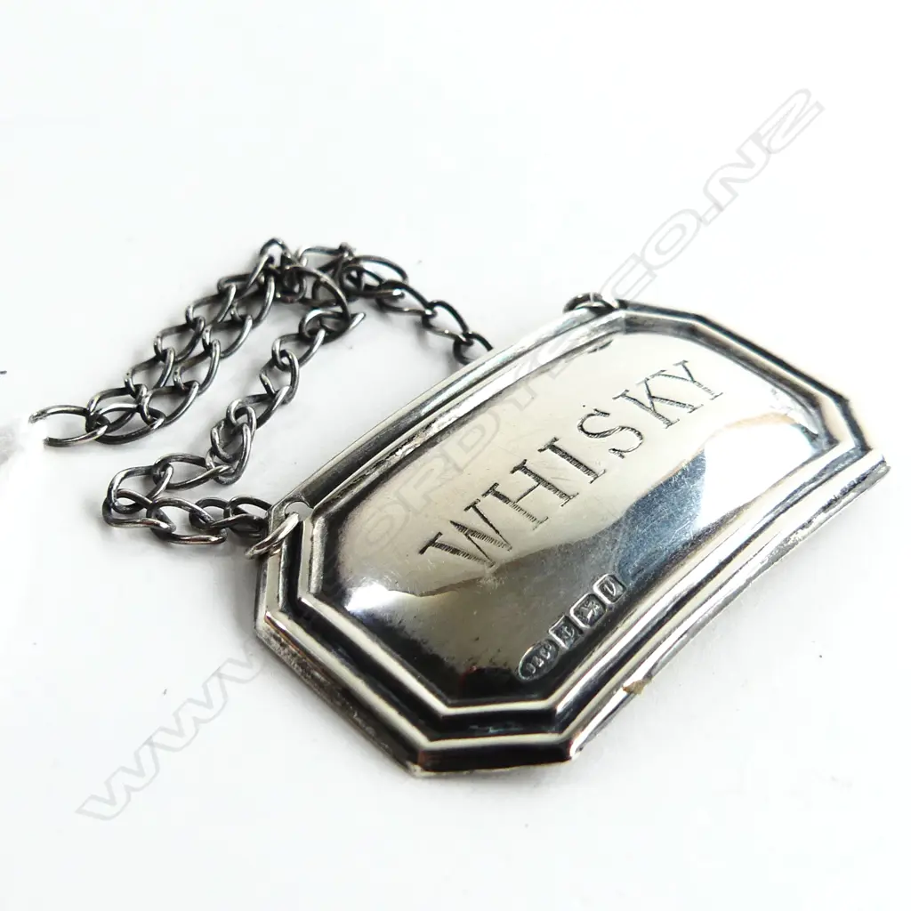 STERLING SILVER WHISKY DECANTER LABEL WITH CHAIN ENGLISH HALLMARKS W. 50MM Image 1++