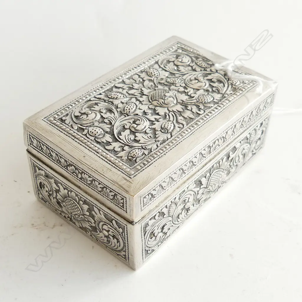 EASTERN SILVER EMBOSSED BOX L80MM W55MM 94grms Image 1++