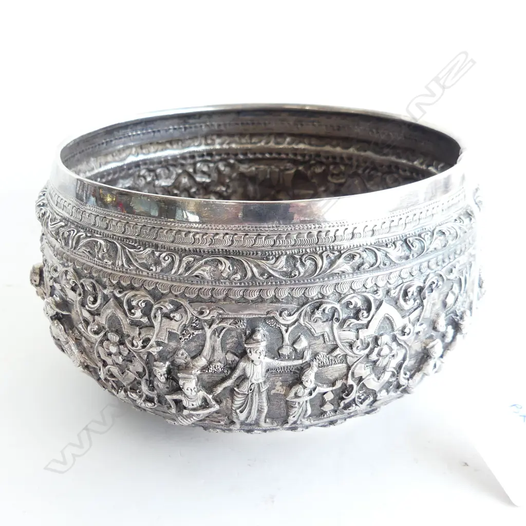 THAI SILVER EMBOSSED BOWL 283grms DIA145MM Image 1++