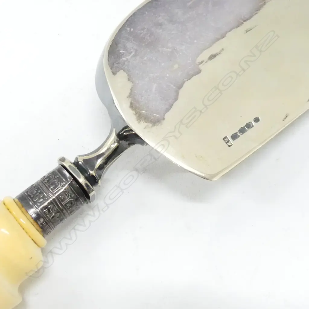 VICTORIAN TUSK HANDLED SILVER PLATE CRUMB TRAY Image 1++