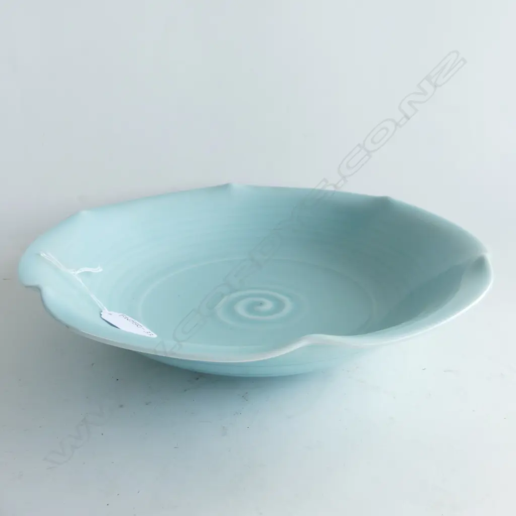 LG ORIENTAL PASTEL GREEN BOWL, DIA 310MM Image 1++