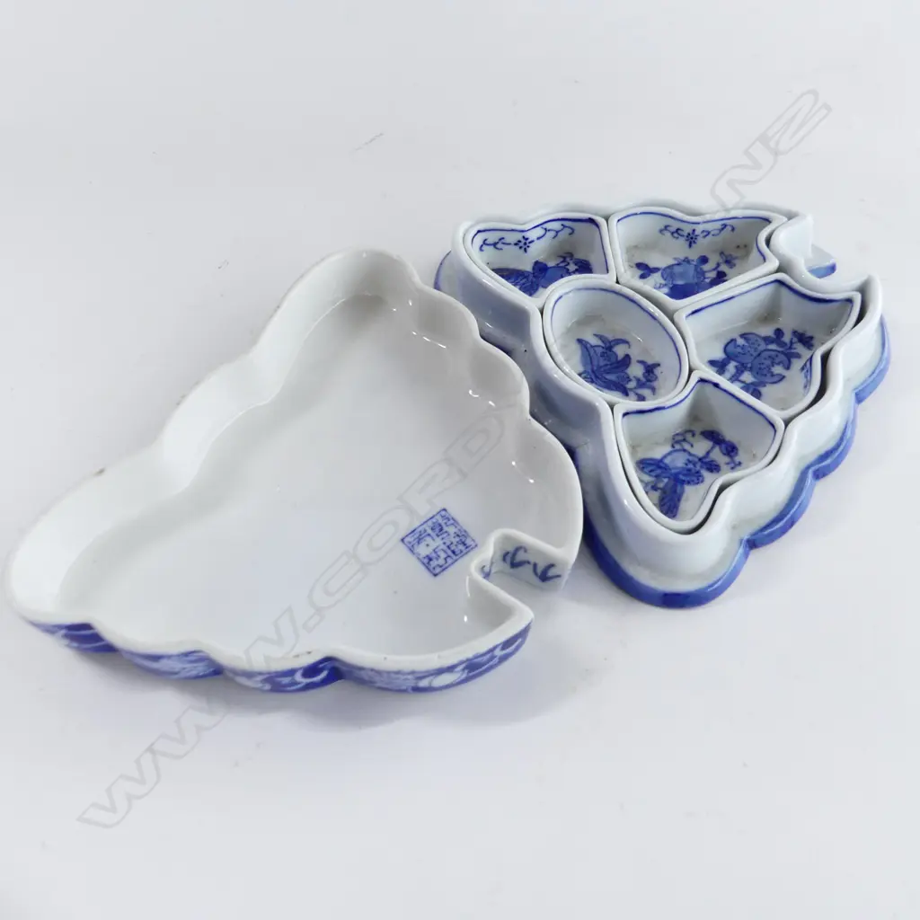 2 BLUE & WHITE  PORCELAIN BUTTERFLY LIDDED CONTAINERS, EACH WITH 5 INDIV. SECTION DISHES INSIDE DIA. 270, 180MM Image 1++
