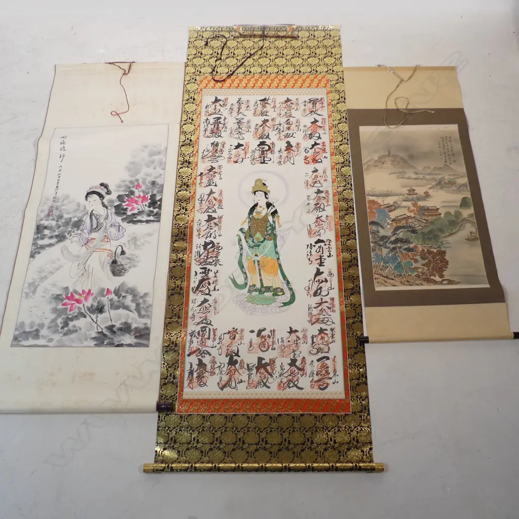 3 ORIENTAL SCROLLS. 2 with figures + 1 x extensive landscape Image 1++