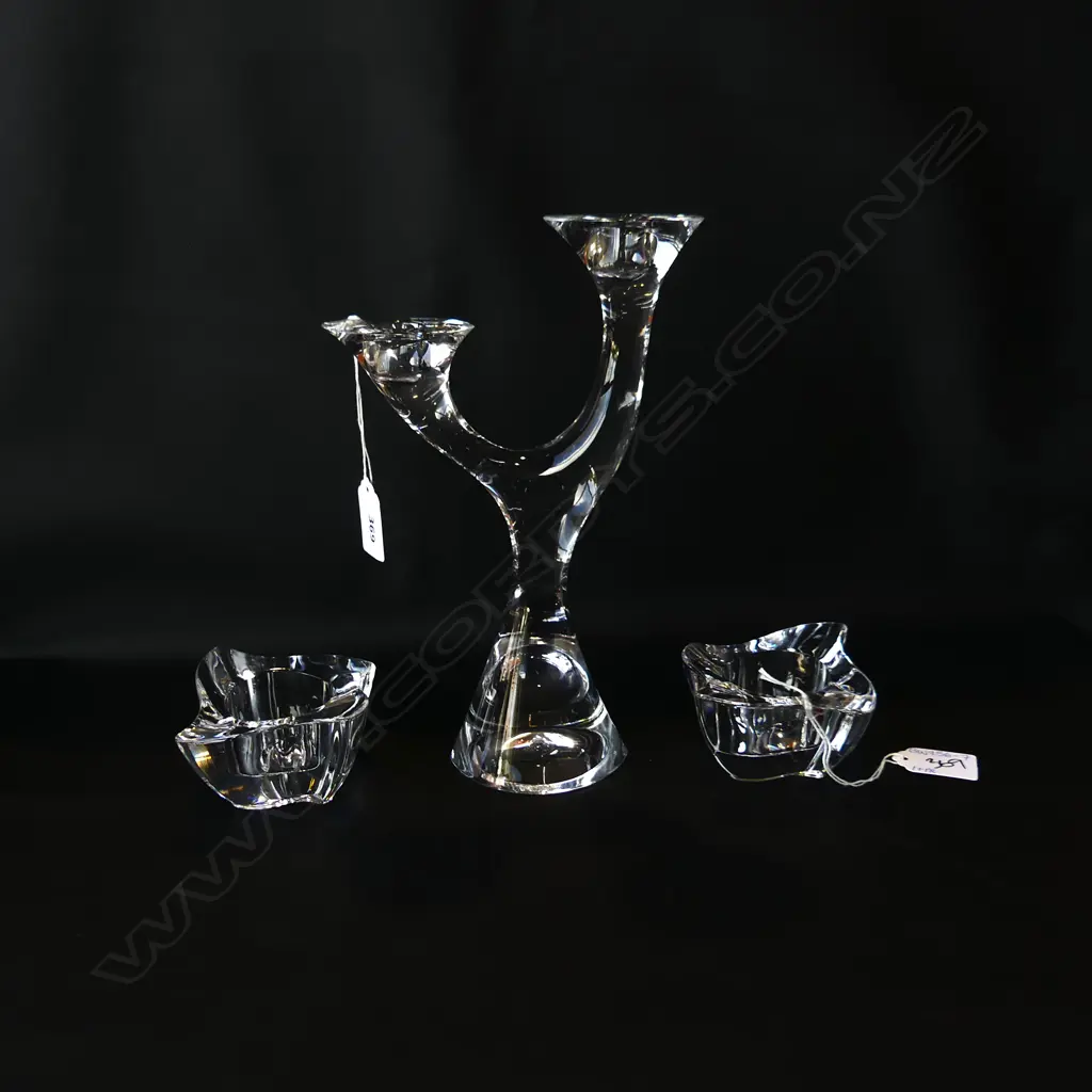 TALL TWIN HEADED GERMAN LEAD CRYSTAL CANDLE HOLDER(H. 250MM) & 2 VILLEROY BOCH SM CANDLE HOLDERS (DIA 80MM) Image 1++