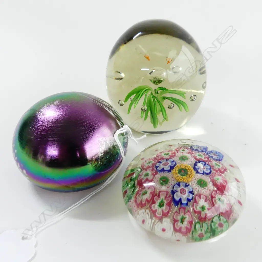 3 ART GLASS PAPERWEIGHTS INCL 1 MILLEFIORI Image 1++