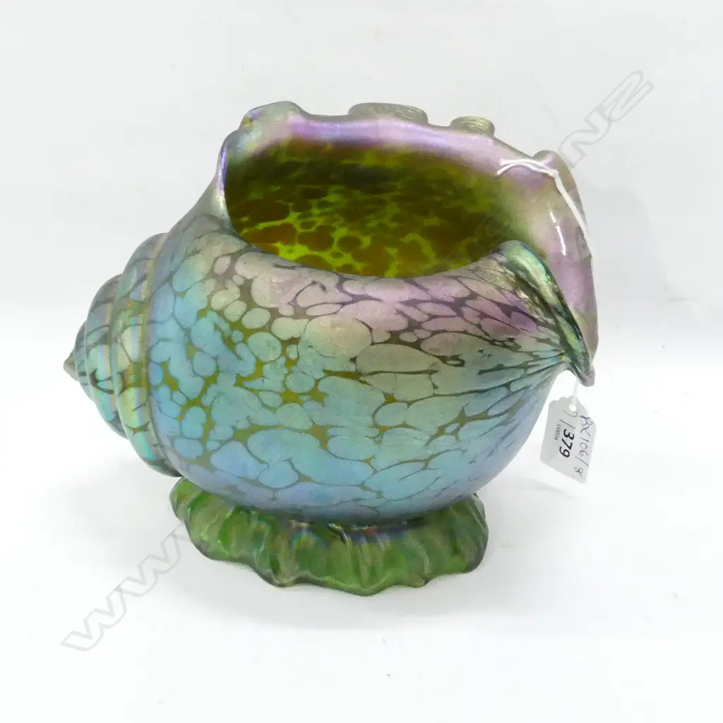 LOETZ / FAVRILLE STYLE GLASS CONCH VASE W.200mm Image 1++