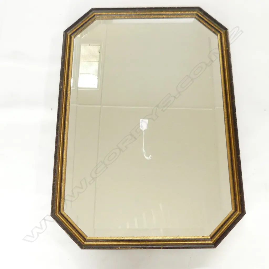 GILT FRAMED BEVELLED MIRROR 820x570mm Image 1++