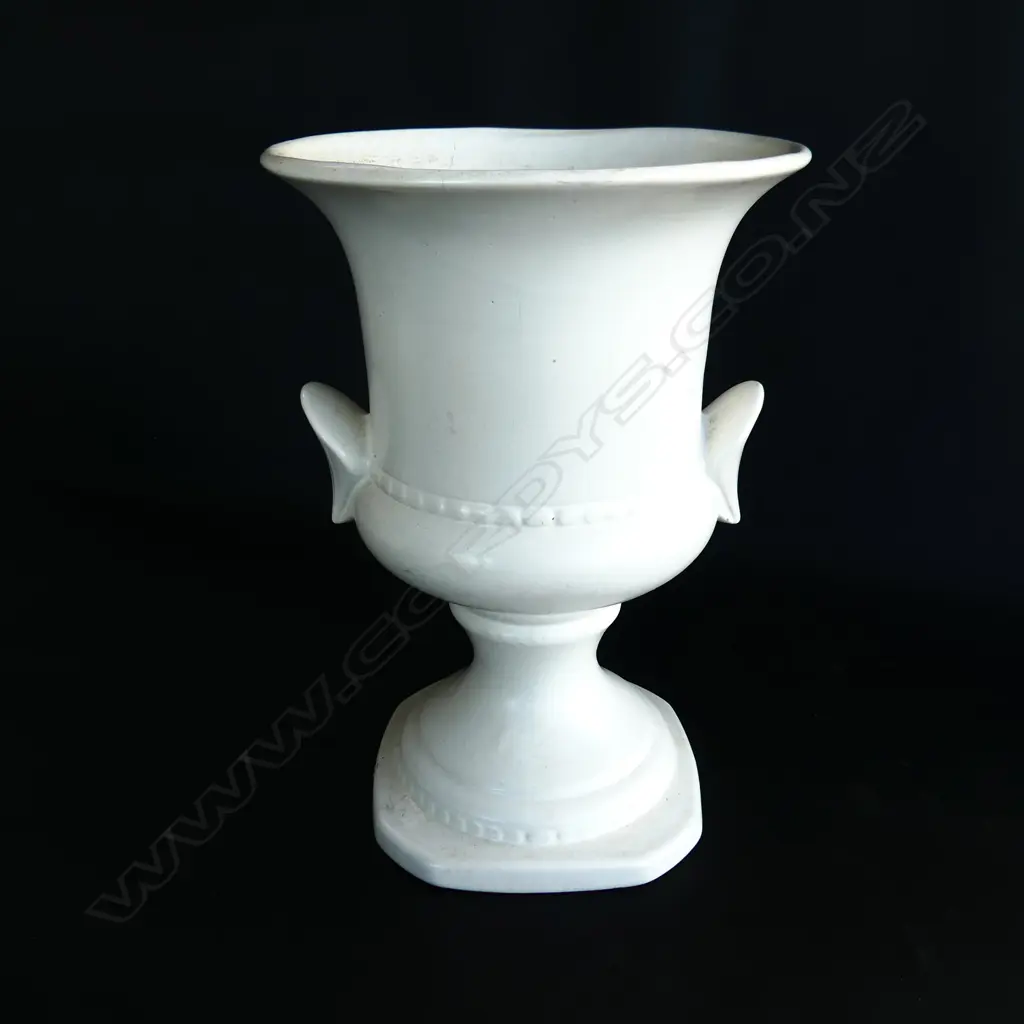 CROWN LYNN VASE.CAMPANA SHAPE. NO 2077 H. 240mm  Image 1++