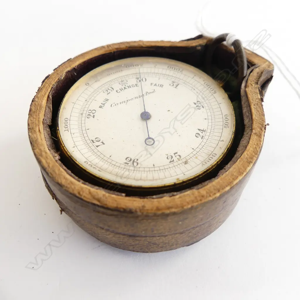 ANTIQUE POCKET BAROMETER (CASE FAULTED) Image 1++