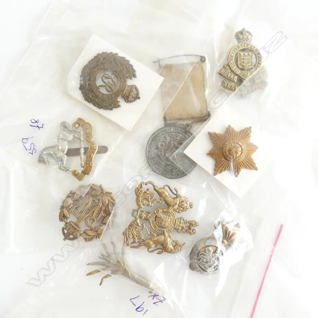  COLLECTION OF 8 MILITRY HAT BADGES & 1911 CORONATION MEDAL Image 1++
