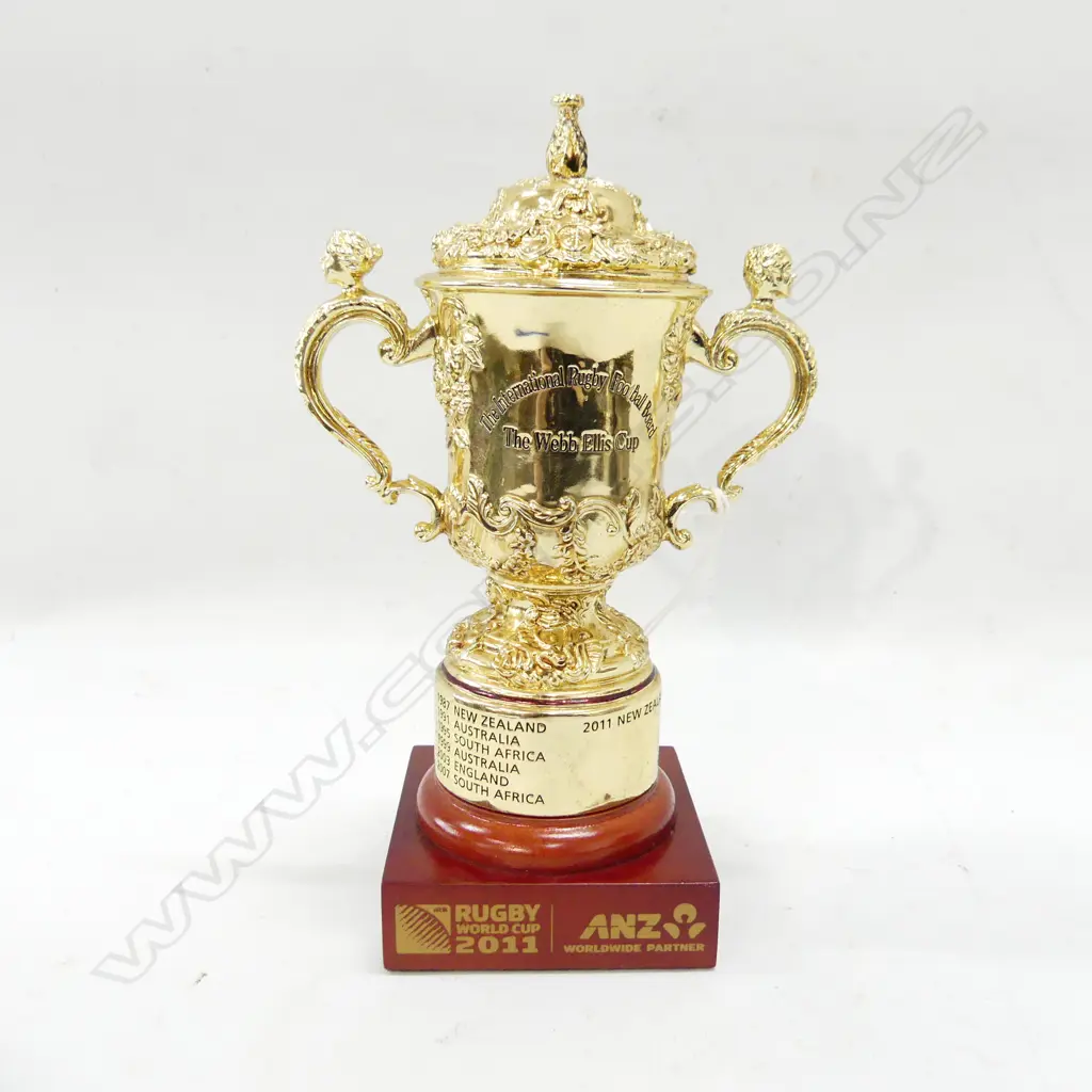 WEBB ELLIS 2011 RWC BOXED MINIATURE TROPHY H.170mm Image 1++