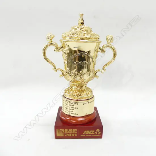 WEBB ELLIS 2011 RWC BOXED MINIATURE TROPHY H.170mm