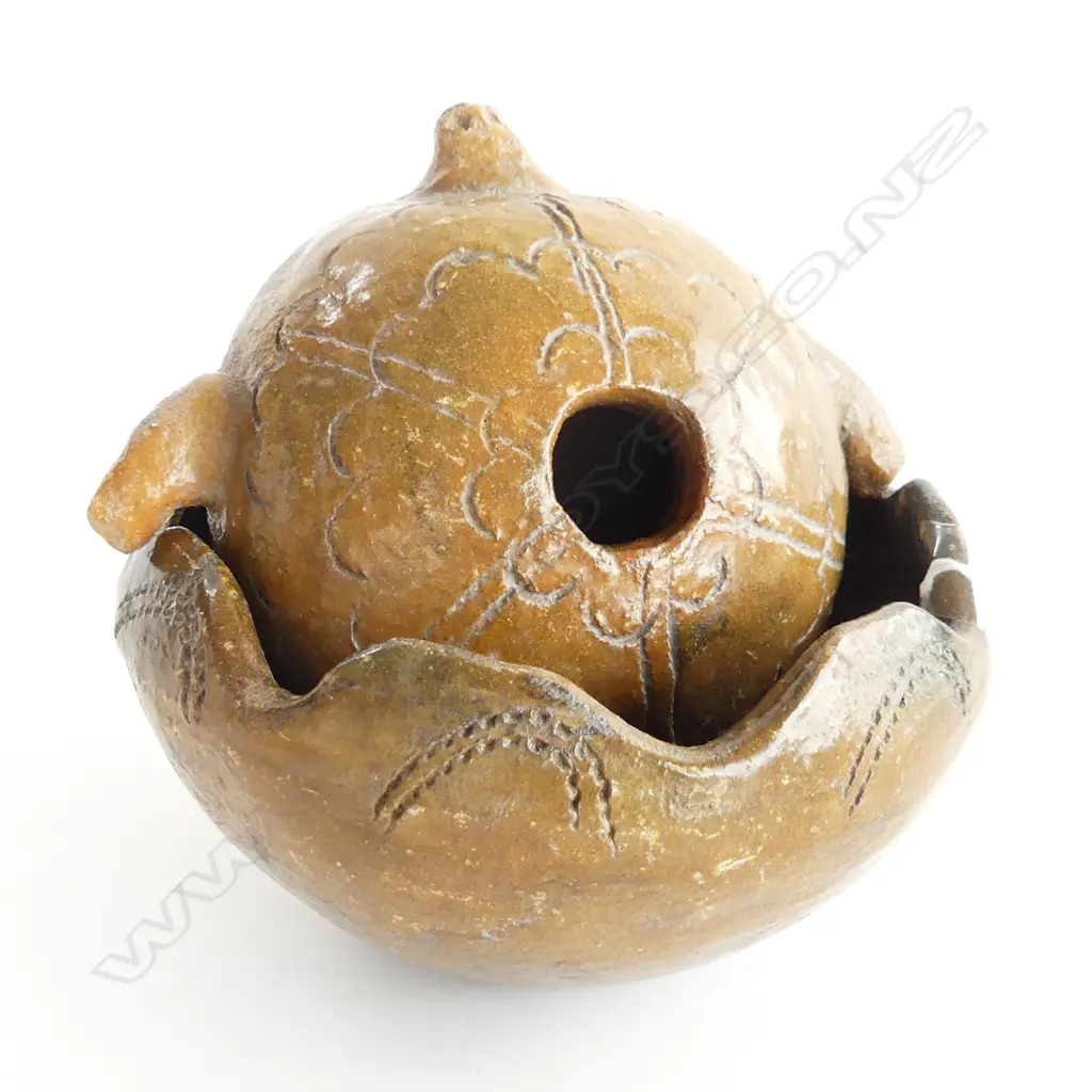 TWO LAPITA POTTERY VASES; TURTLE SHAPE (L. 130MM) & BOWL (DIA 130MM) Image 1++