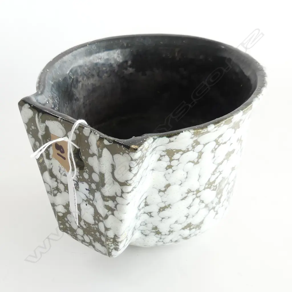 COLONIAL WALL MOUNT SALT CELLAR SPONGE WARE, DIA. 180MM  AMERICAN? Image 1++