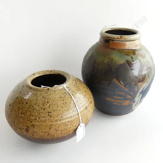 TWO NZ STUDIO POTTERY VASES BOTH WITH MAKER’S STAMPS TO BASE H. 210MM, H 149MM
