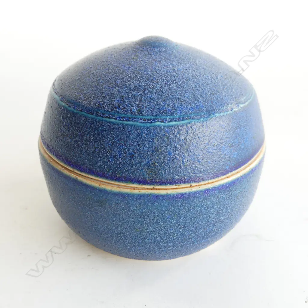 DON THORNLEY BARIUM GLAZE LIDDED TRINKET BOX. DIA 105MM Image 1++