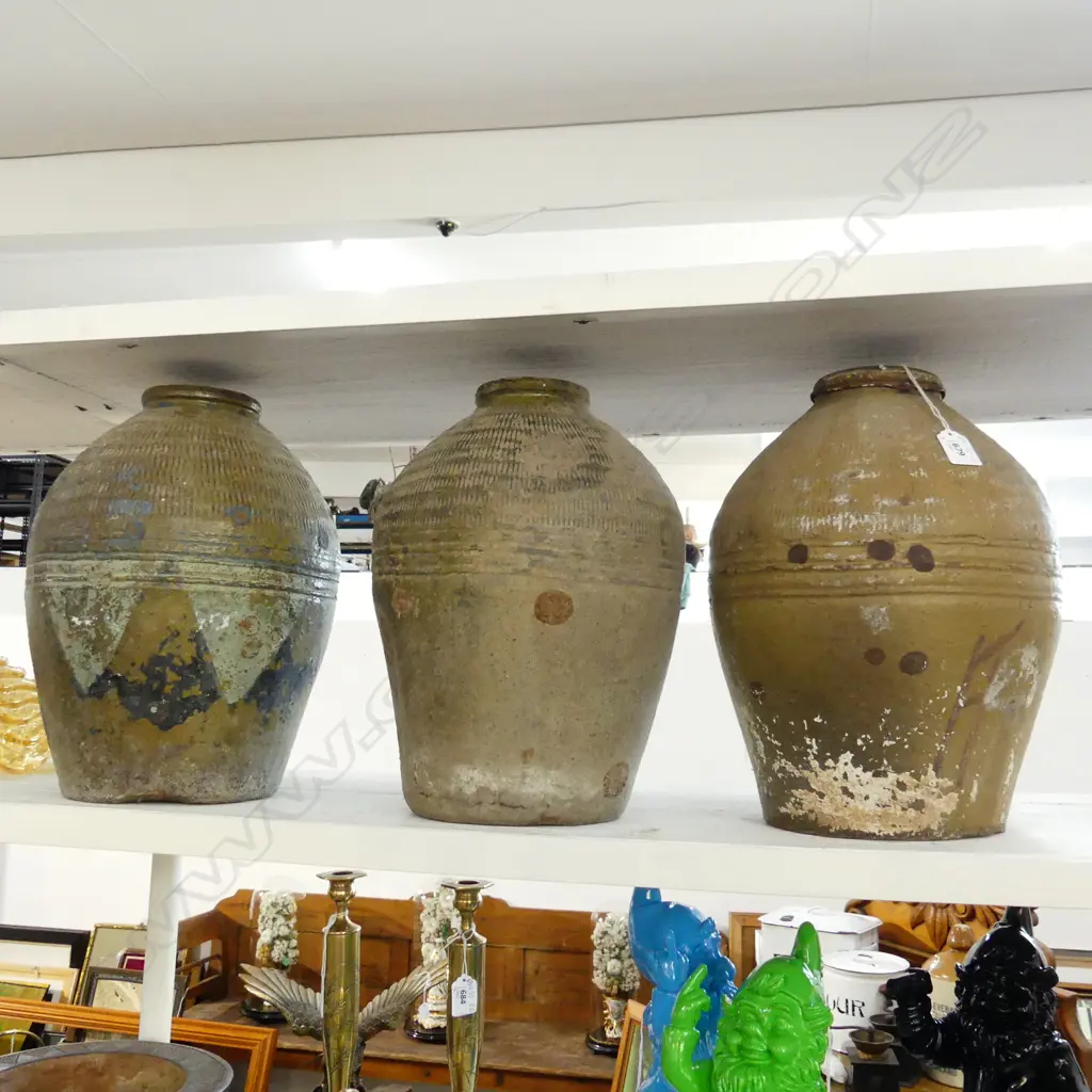 3 LG ORIENTAL POTTERY VASES H. 370MM Image 1++