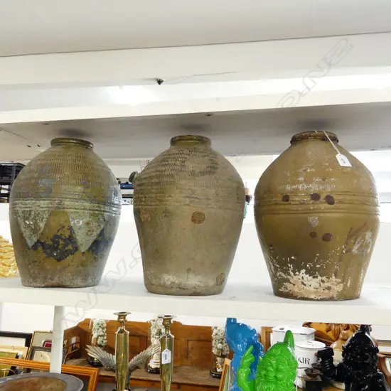 3 LG ORIENTAL POTTERY VASES H. 370MM