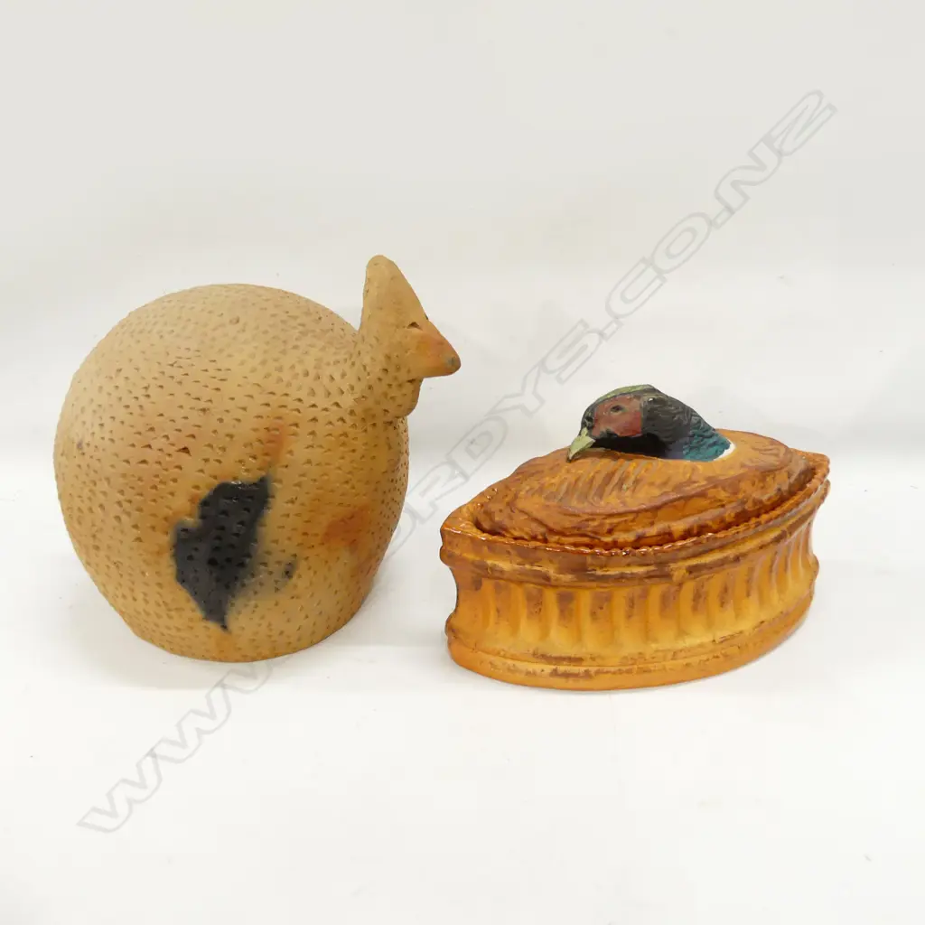 PILLIVUYT FRENCH PORCELAIN TUREEN WITH PHEASANT HEAD ON LID (L. 230MM) & LG FAT POTTERY ANIMAL (H. 220MM)  Image 1++