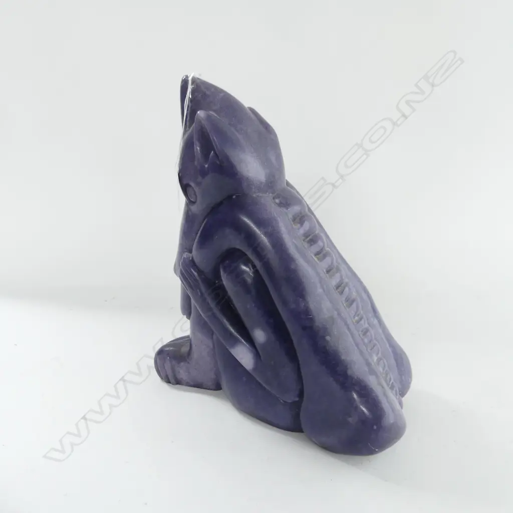 LGE LAVENDER CARVED STONE SEATED ANIMAL H.310mm Image 1++