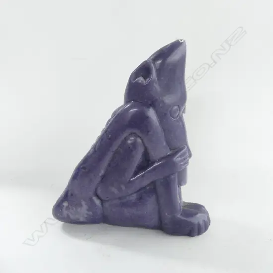 LGE LAVENDER CARVED STONE SEATED ANIMAL H.310mm