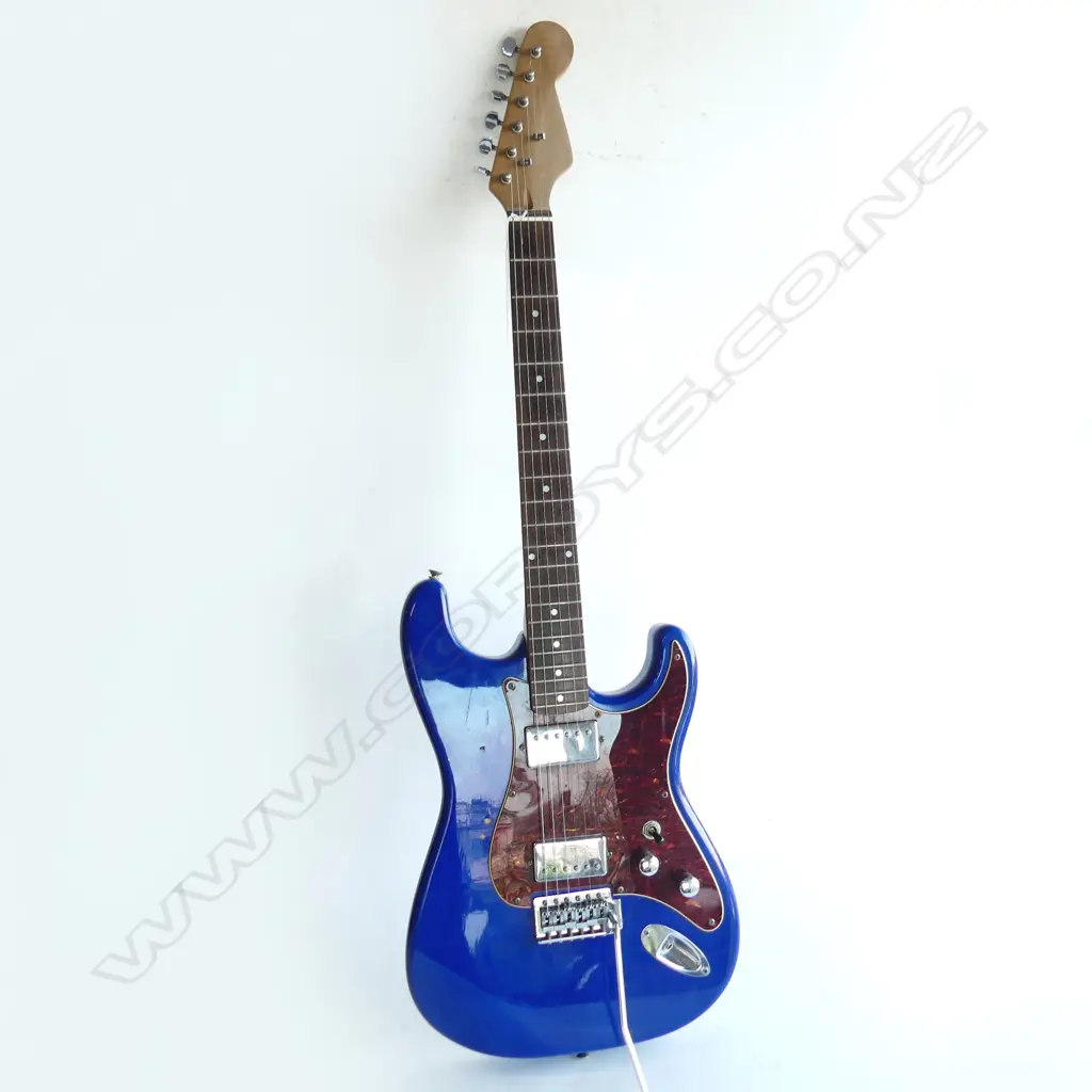 VINTAGE JAPANESE ELECTRIC GUITAR blue body w whammy bar Image 1++