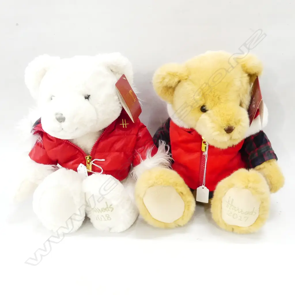2 HARRODS XMAS BEARS 2017, 2018 Image 1++
