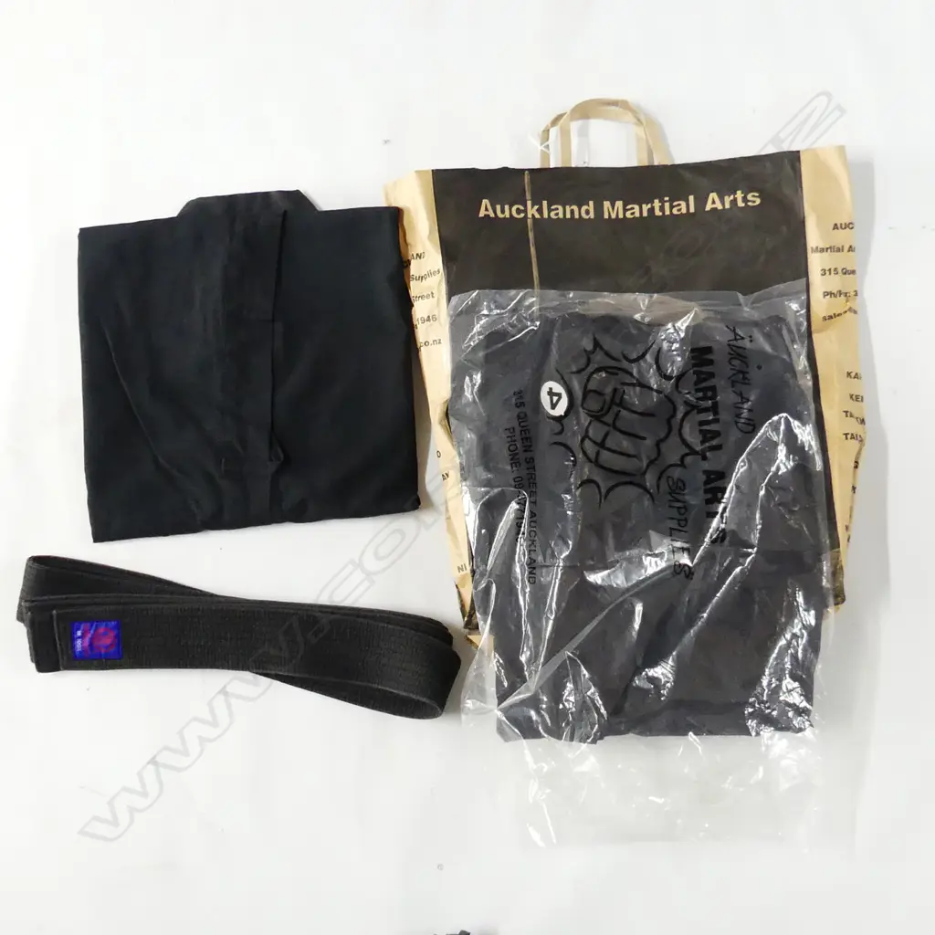 JAPANESE IAIDO UNIFORM; HAKAMA, DOGI & BELT Image 1++