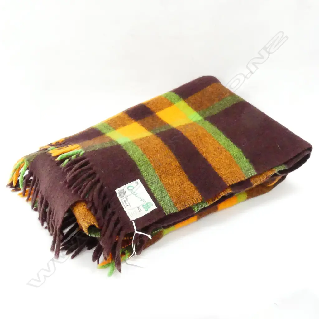 ONEHUNGA BROWN CHECK WOOLLEN BLANKET RUG TIKI LABEL Image 1++