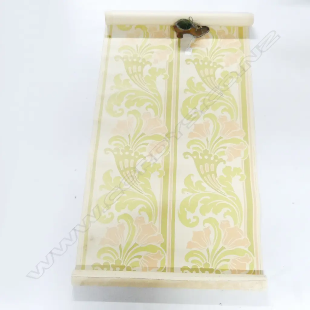 ROLL OF VINTAGE ART NOUVEAU WALLPAPER IN GREEN & PINK FLORAL PATTERN Image 1++