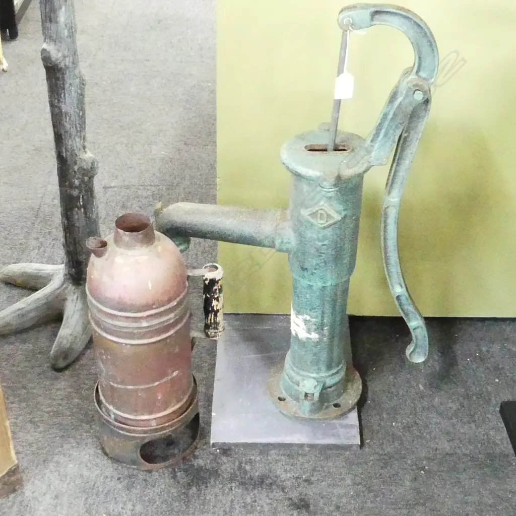 VINTAGE HAND PUMP H.670mm + COPPER CAN H.420mm Image 1++