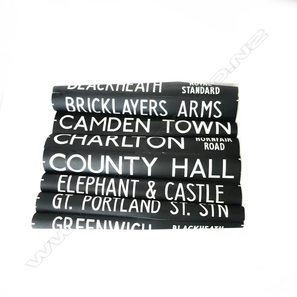 VINTAGE LONDON BUS BLIND 1210x1060mm Image 1++